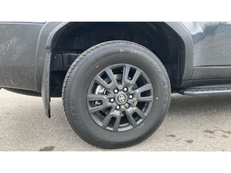 Toyota Land Cruiser Diesel 2.8D 205 Commercial Auto